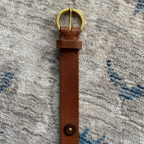FOSSIL Women’s Size S Belt Genuine Leather Tan With Brass Buckle - Picture 2 of 7